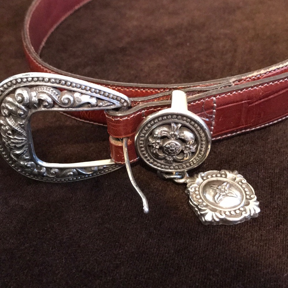 HUNT CLUB COWHIDE EMBOSSED LEATHER BELT SZ S